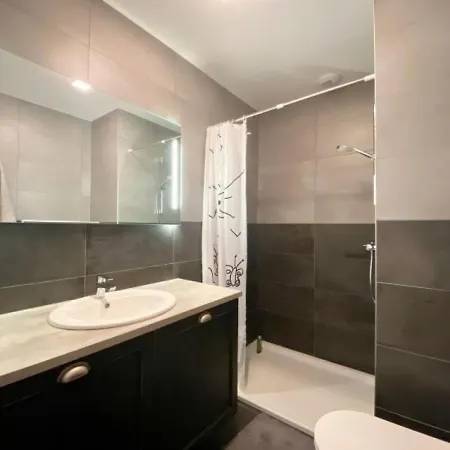 Saint-privat-d'allier, 4 Pieces, 11 Personnes - Fr-1-582-83 Tatil Evi *